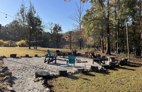 Athens House | Country living close to Athens! 3 bedroom 2 bath with gorgeous view