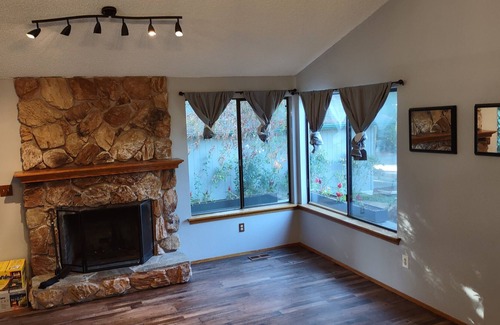 Waller House | Country Living Near The City 10 minutes from Tacoma waterfront and downtown
