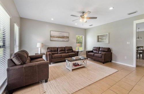 Grand Bay House | Country Living with Fishing Lake and Bright Stars