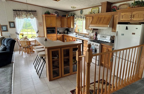 East Worcester House | Country retreat - 3-bd rm house on picturesque horse farm with WiFi, AC & views