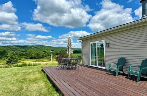 East Worcester House | Country retreat - 3-bd rm house on picturesque horse farm with WiFi, AC & views