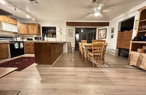 Squaw Valley House | Country Retreat, 23 mi. Entrance Kings Canyon NP, Ideal Remote Work, EV Charger