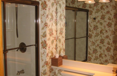 Manchester Center House | Country Setting With Walking Distance To Town.10 Min.