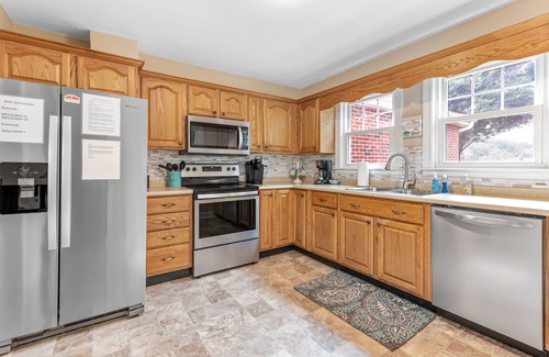 Mills River House | Country Setting. City Convenience. Hot Tub