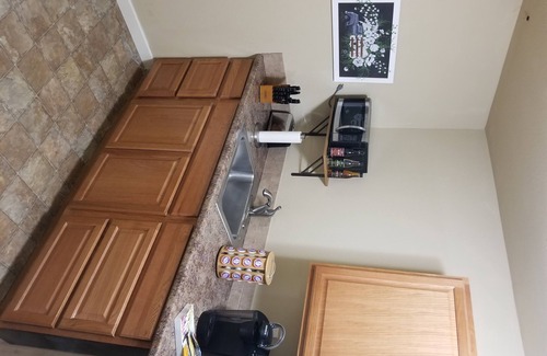 Outlook Apartment | Country style elegance-Harvest House apt now with full kitchen