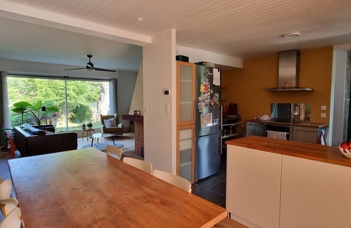 Salles House | Country-style house close to lakes and ocean