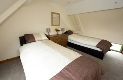 Chedgrave House | Country Views peaceful location in superb setting close to the Norfolk Broads