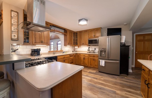 Bangor House | CountryEstate minutes away from South Haven. New lifted children's playhouse '26