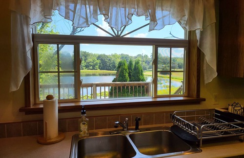 Marion House | Countryside 3-Bedroom Home with Pond near I57/R148 & Lake of Egypt
