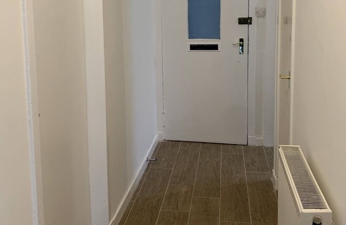 Helensburgh House | County Cottages Nursery, Double room-Shared Bathroom