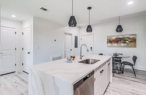 Gulfport Apartment | Couples Coastal Getaway w/pool
