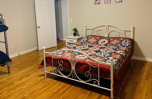 McMinnville House | Couples Getaway Lucky's Cottage 3Bed-3Bath