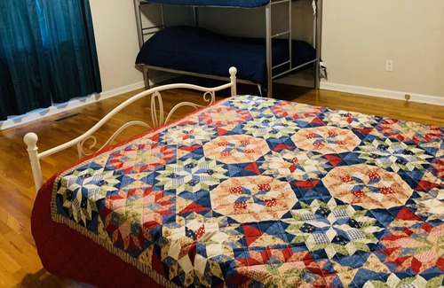 McMinnville House | Couples Getaway Lucky's Cottage 3Bed-3Bath