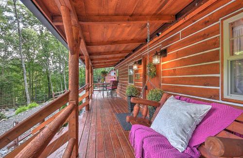 Elizabethton House | Couples luxury getaway in the smokey mountains with hot tub and pet friendly