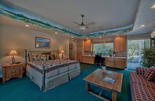 Three Rivers House | Couples Retreat at The Kaweah Gem Suite w/River Access - 5 Minutes to Sequoia!
