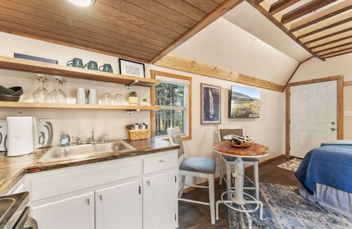 Jasper Cabin | Couples Retreat, Elevated Hot tub w/View