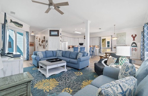 Southpointe House | Courageous Beach House-Beachfront-4BR-Pet Friendly-Pool