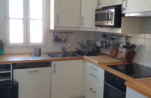 Faubourg de l'Arche Apartment | Courbevoie-paris. Appartement Lumineux,calme, Proximité Ransports et Commerces