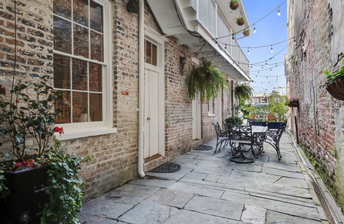 Arts/Warehouse District Apartment | Courtyard Balcony Condo/Walk to Convention