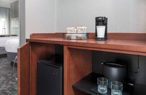 Cheektowaga Hotel | Courtyard Buffalo Airport