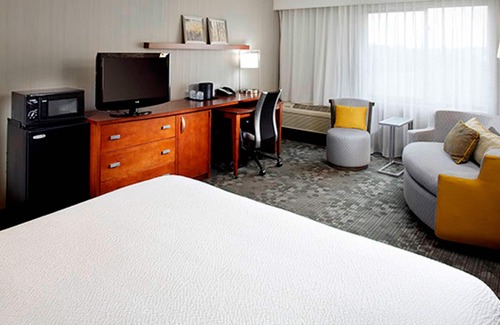 Stow Hotel | Courtyard by Marriott Akron Stow
