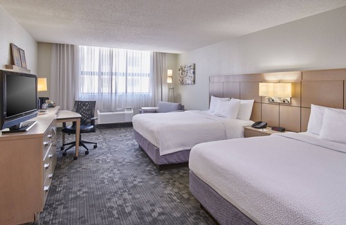 Downtown Columbus Hotel | Courtyard by Marriott Columbus Downtown