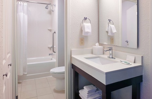 Downtown Columbus Hotel | Courtyard by Marriott Columbus Downtown