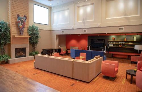 Erie Hotel | Courtyard by Marriott Erie Ambassador Conference Center