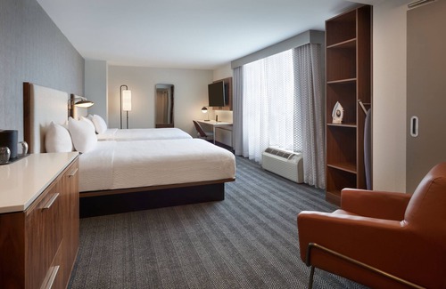 Rosemount Hotel | Courtyard by Marriott Kitchener