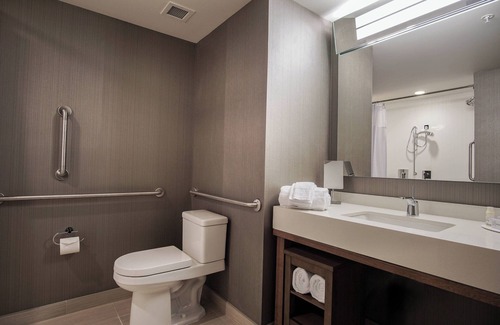 Lenox Hotel | Courtyard by Marriott Lenox Berkshires