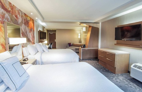 Lenox Hotel | Courtyard by Marriott Lenox Berkshires