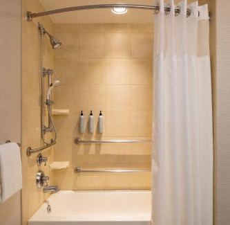 Middleton Hotel | Courtyard by Marriott Madison West/Middleton