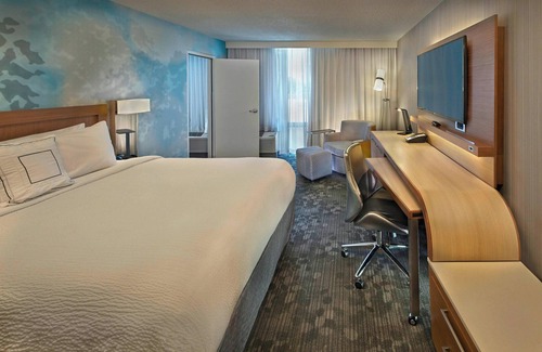 Wynnefield Heights Hotel | Courtyard by Marriott Philadelphia City Avenue