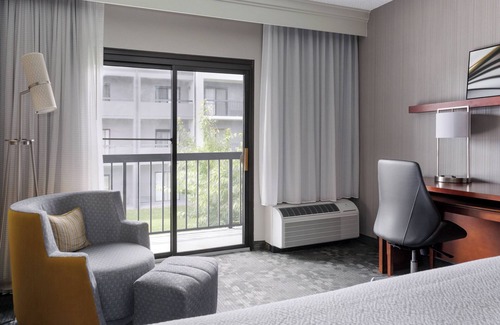 Willow Grove Hotel | Courtyard by Marriott Philadelphia Willow Grove