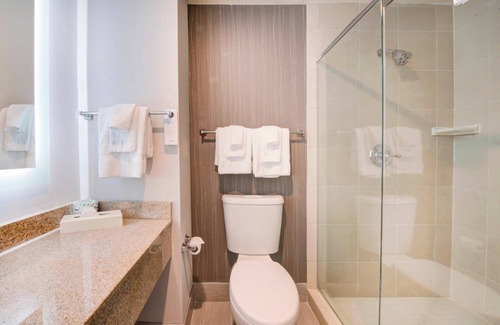 Crabtree Hotel | Courtyard by Marriott Raleigh Crabtree Valley
