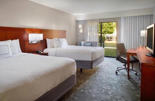 Terry Sanford Hotel | Courtyard by Marriott Fayetteville