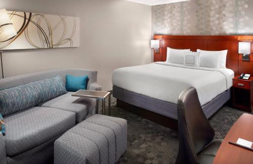 Terry Sanford Hotel | Courtyard by Marriott Fayetteville