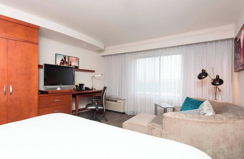Far North Central Hotel | Courtyard by Marriott San Antonio North/Stone Oak at Legacy
