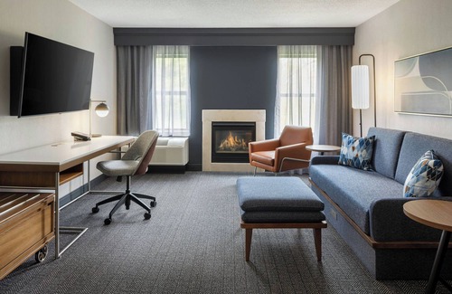 Traverse City Hotel | Courtyard by Marriott Traverse City