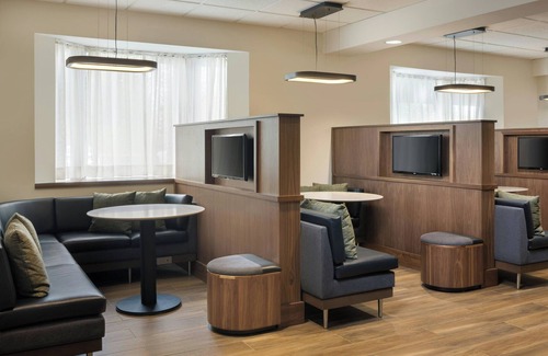 Traverse City Hotel | Courtyard by Marriott Traverse City