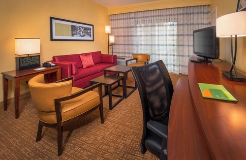 Williamsburg Hotel | Courtyard by Marriott Williamsburg Busch Gardens Area