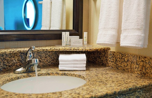 Woburn Hotel | Courtyard by Marriott Woburn/Boston North