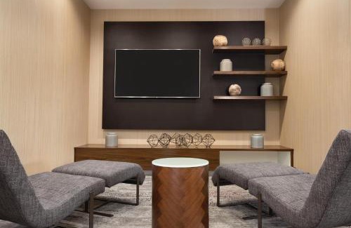 Paw Creek Hotel | Courtyard Charlotte Airport North