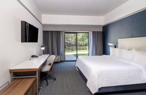 Southwest Colorado Springs Hotel | Courtyard Colorado Springs South