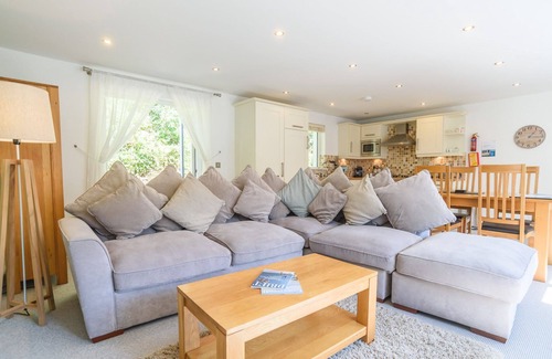 St Austell Cottage | Courtyard Cottage 41 - a trewhiddle that sleeps 4 guests in 2 bedrooms
