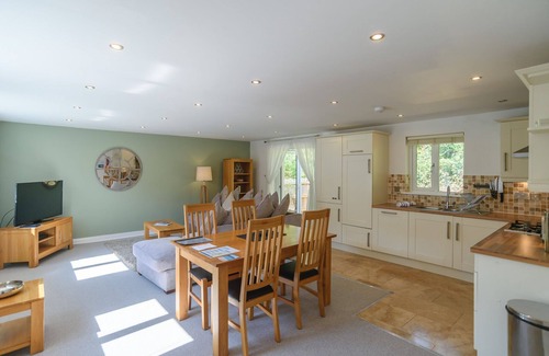 St Austell Cottage | Courtyard Cottage 41 - a trewhiddle that sleeps 4 guests in 2 bedrooms