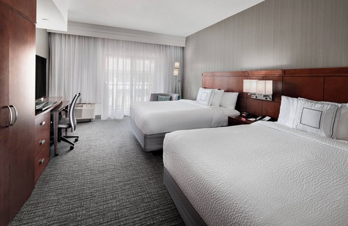 Woodlands Village Hotel | Courtyard Flagstaff
