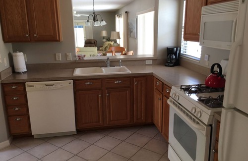 Sabal Chase Villa | Courtyard Villa 2BR/2BA in Sabal Chase w/cable & wifi - Location!