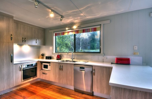Coles Bay Apartment | Cove Beach Apartment 2