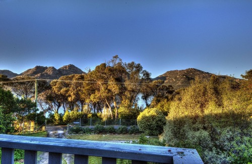 Coles Bay Apartment | Cove Beach Apartment 2